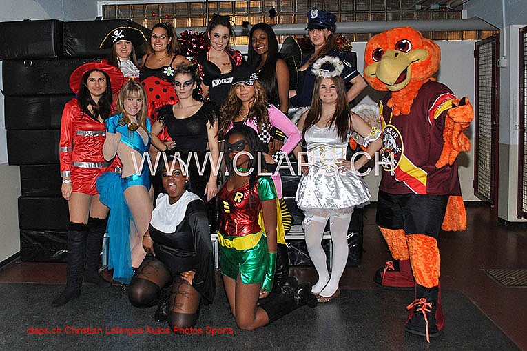 ESCALADE CHEERLEADERS – 04/12/2012