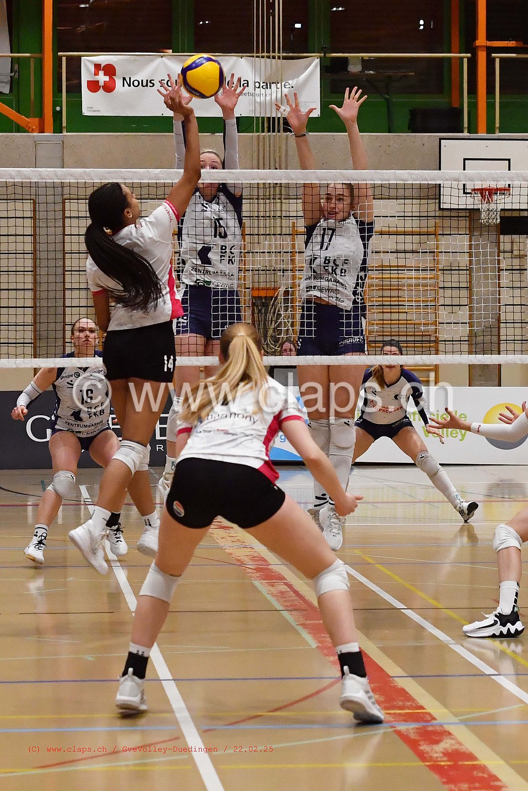 20250222_Infomaniak_GeneveVolley_Duedingen