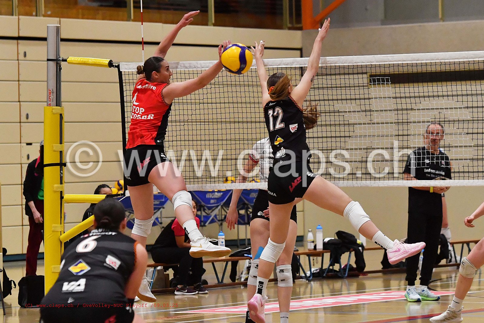 20250309_InfomaniakGeneveVolley_NUC playoff acte 2