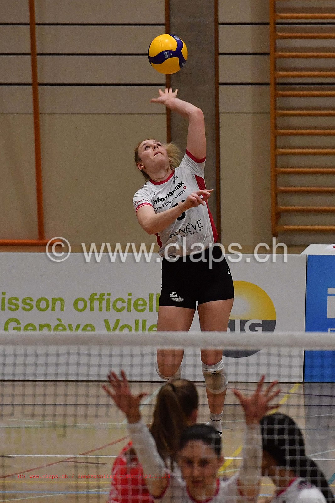 20241123_Infomaniak_GeneveVolley_NUC