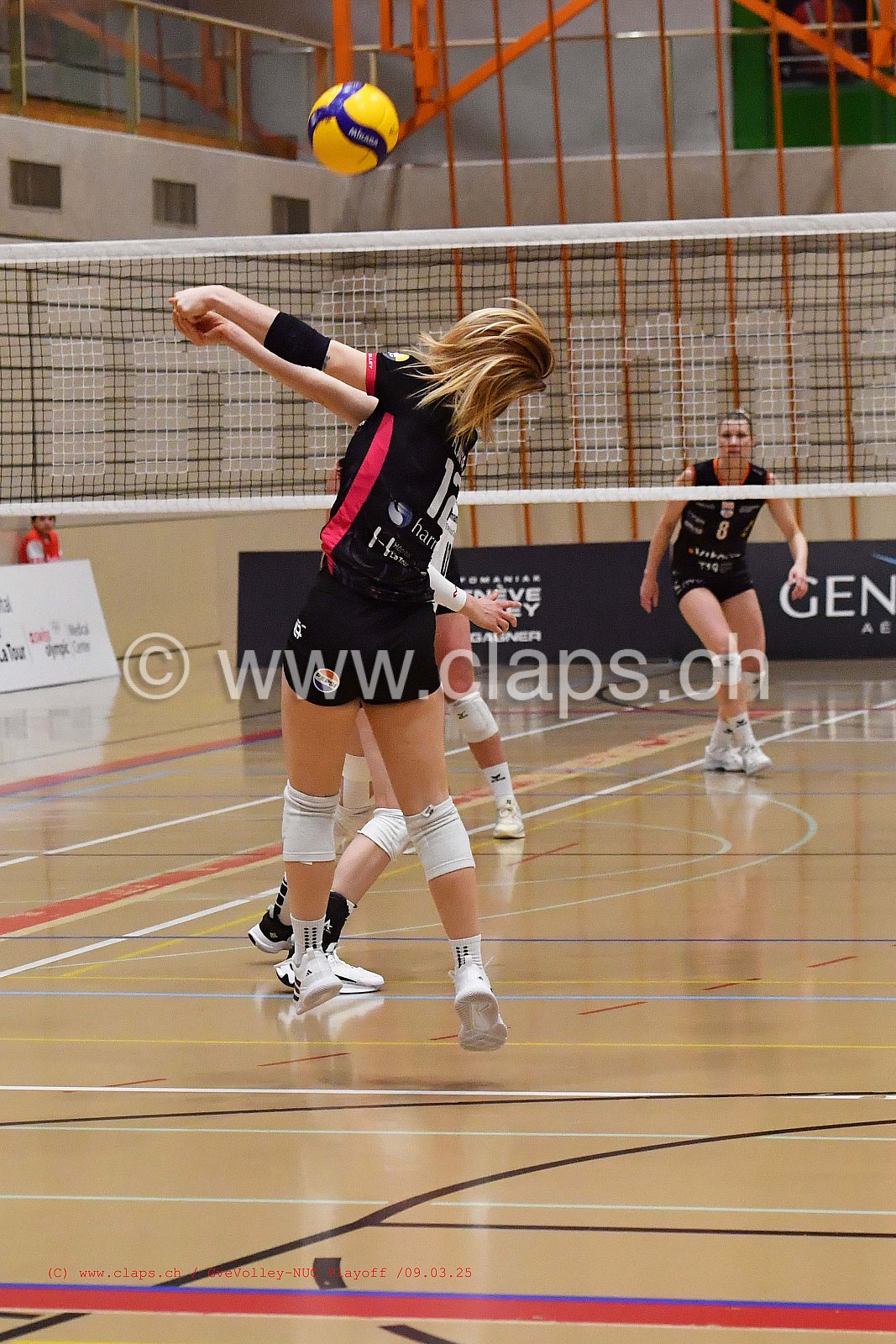 20250309_InfomaniakGeneveVolley_NUC playoff acte 2