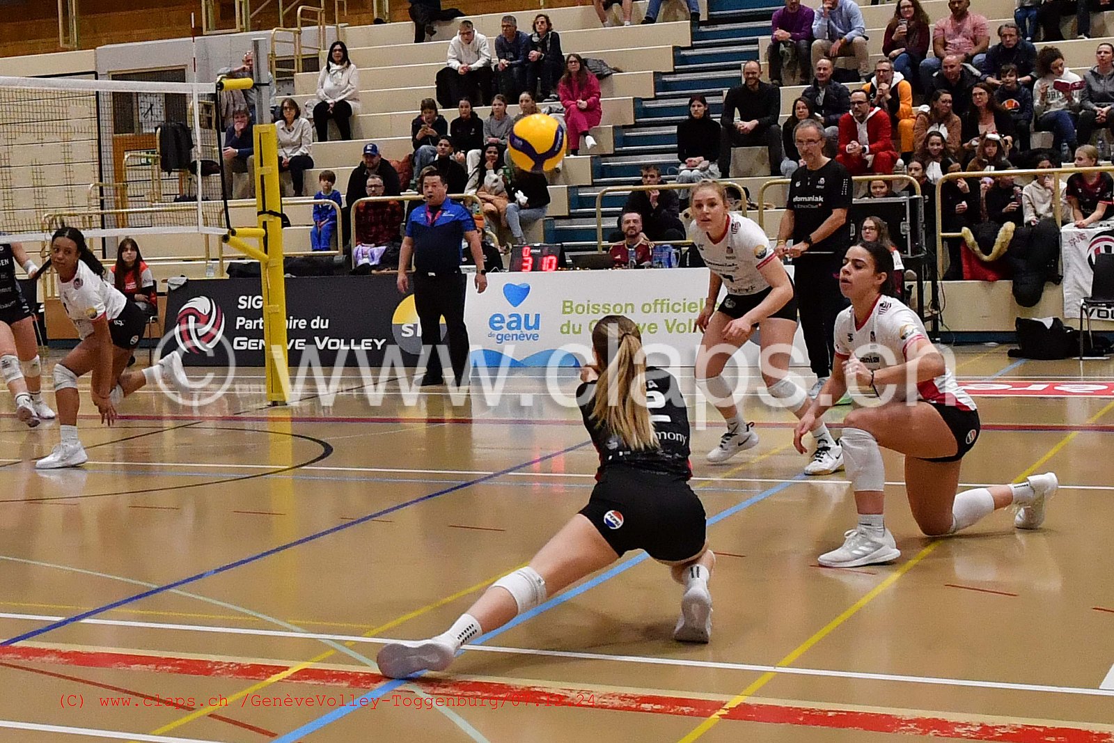 20241207_Infomaniak_GeneveVolley_Toggenburg