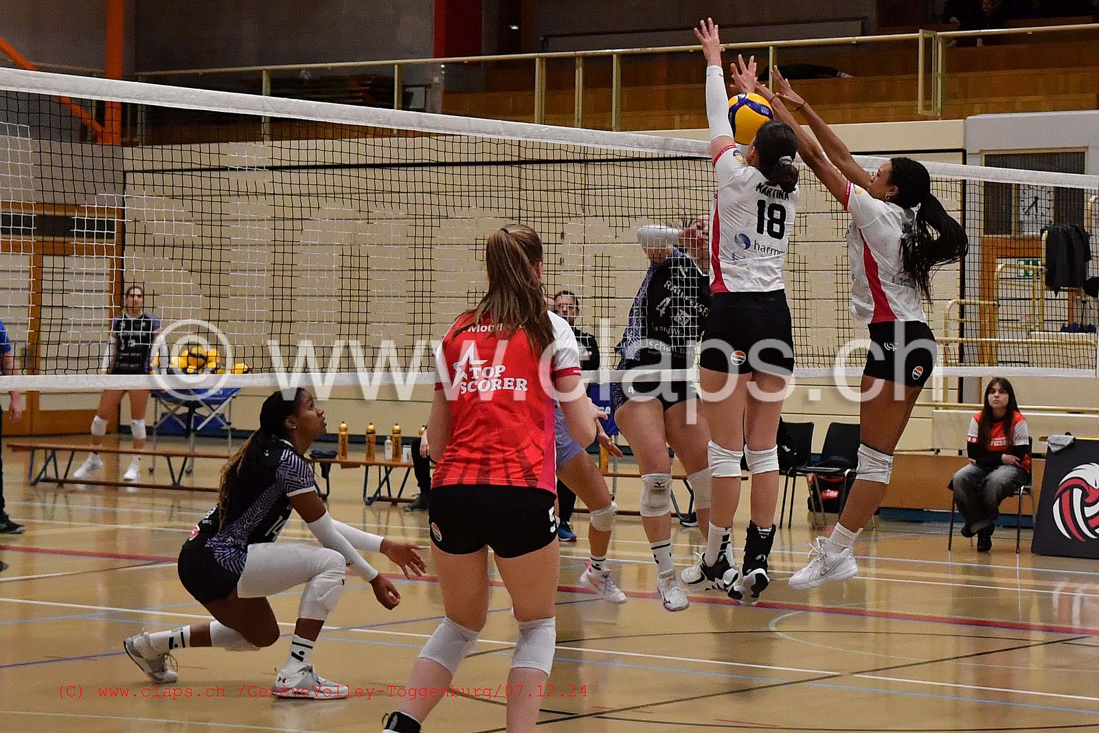 20241207_Infomaniak_GeneveVolley_Toggenburg
