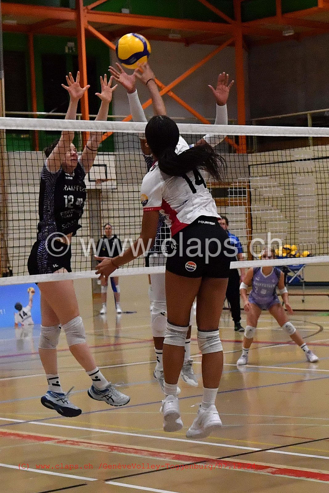 20241207_Infomaniak_GeneveVolley_Toggenburg