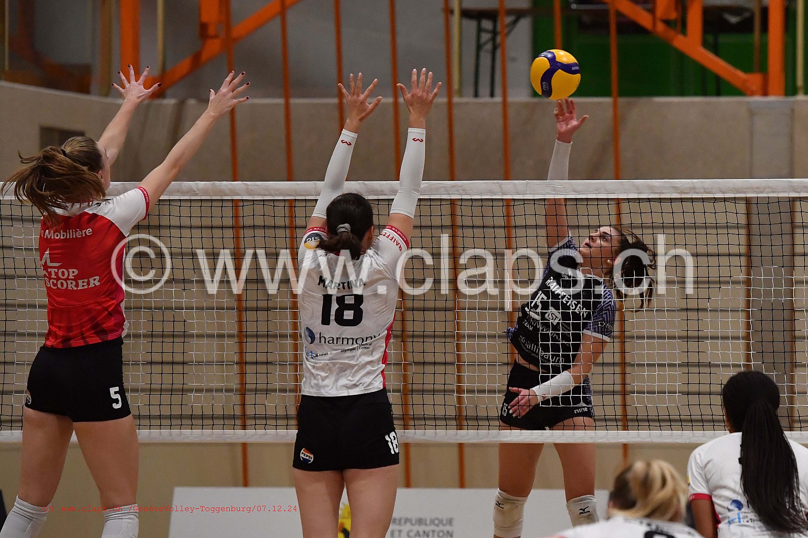 20241207_Infomaniak_GeneveVolley_Toggenburg