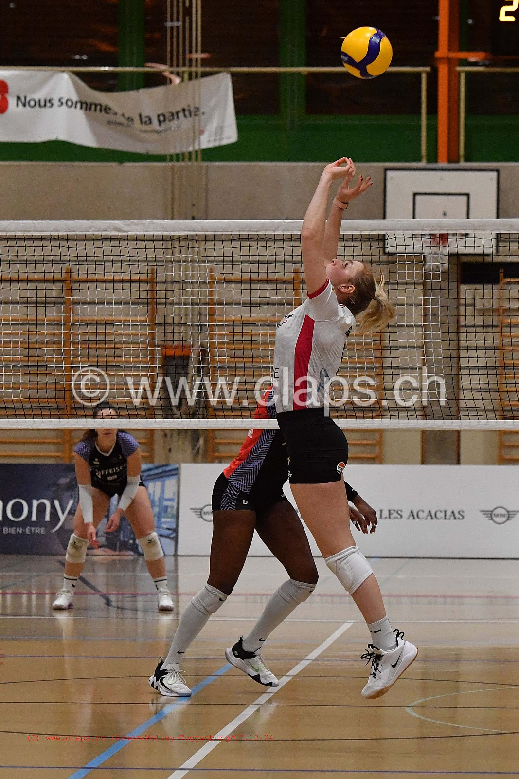 20241207_Infomaniak_GeneveVolley_Toggenburg