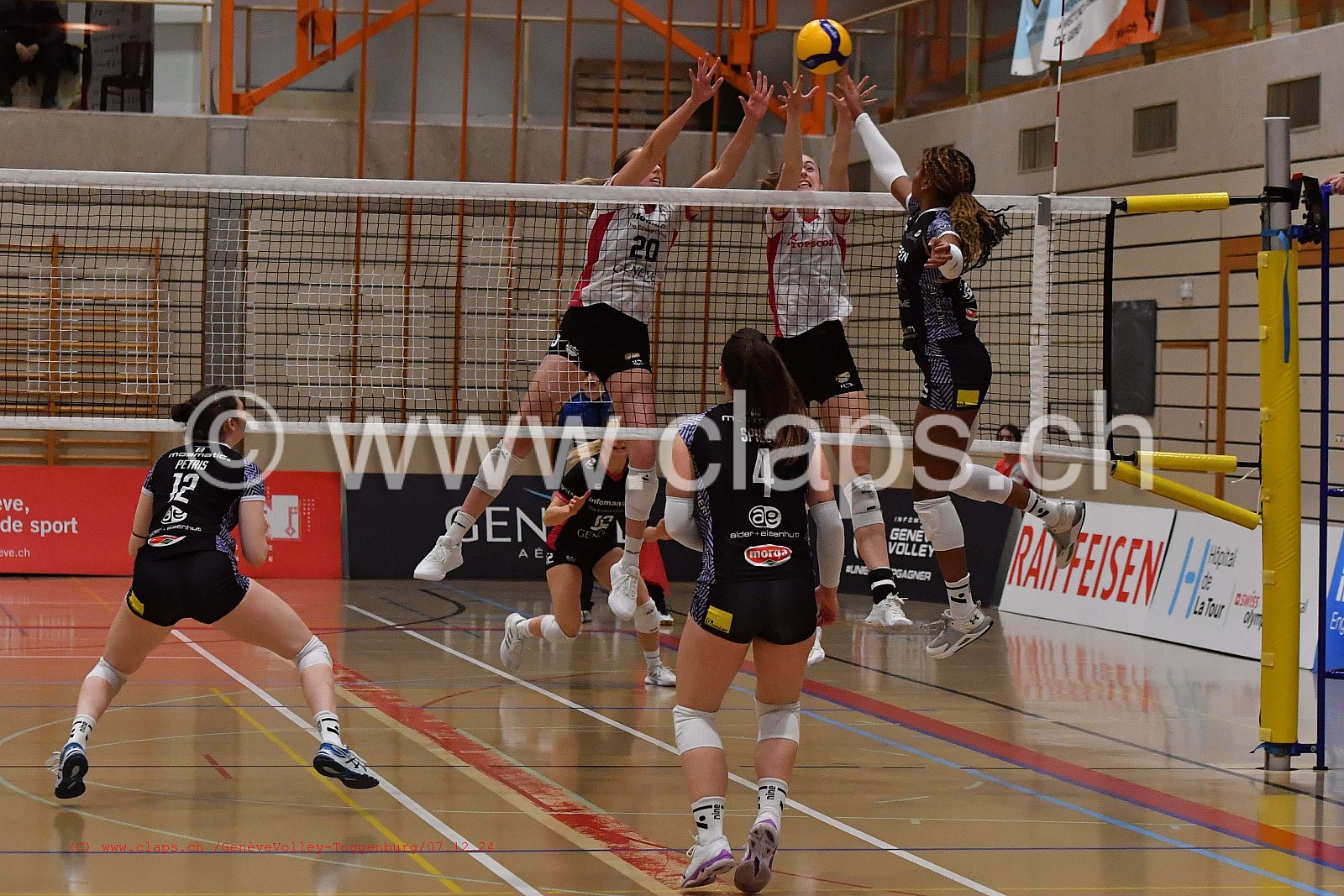 20241207_Infomaniak_GeneveVolley_Toggenburg