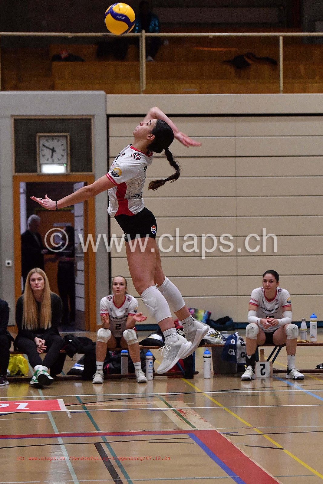 20241207_Infomaniak_GeneveVolley_Toggenburg